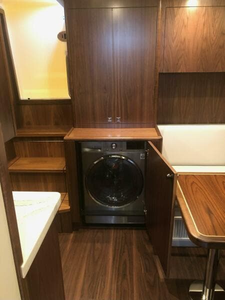 2020 Hatteras GT45 Express