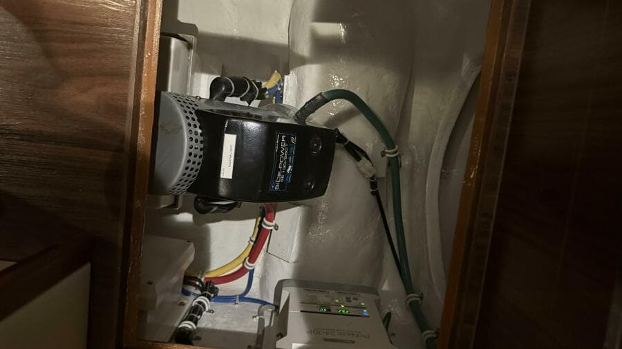 2020 Hatteras GT45 Express