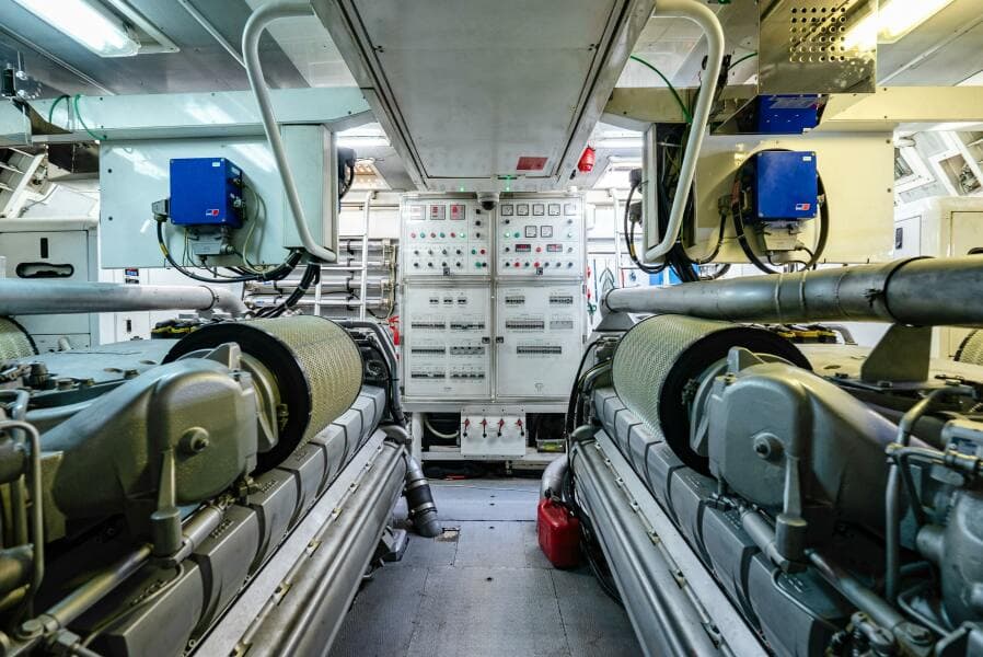 2010 Leopard Leopard 27 Sport