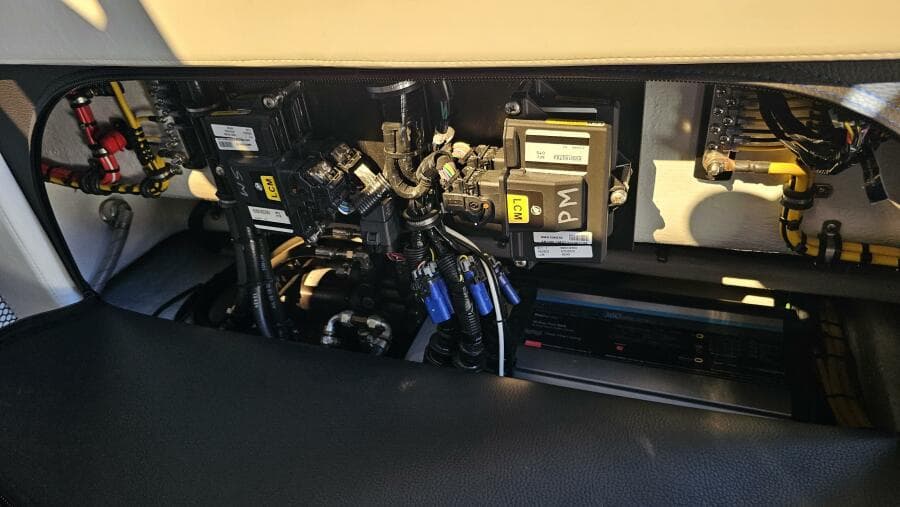 2024 Nor-Tech 390 Sport Center Console