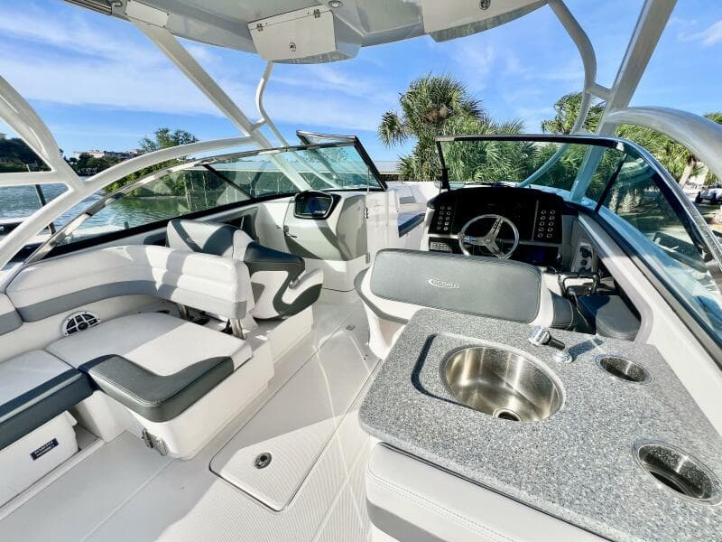 2021 Robalo R317