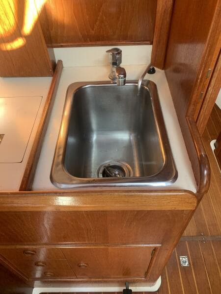 1987 Nonsuch Ultra 30