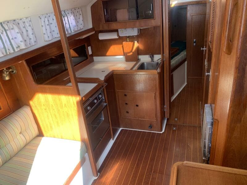 1987 Nonsuch Ultra 30