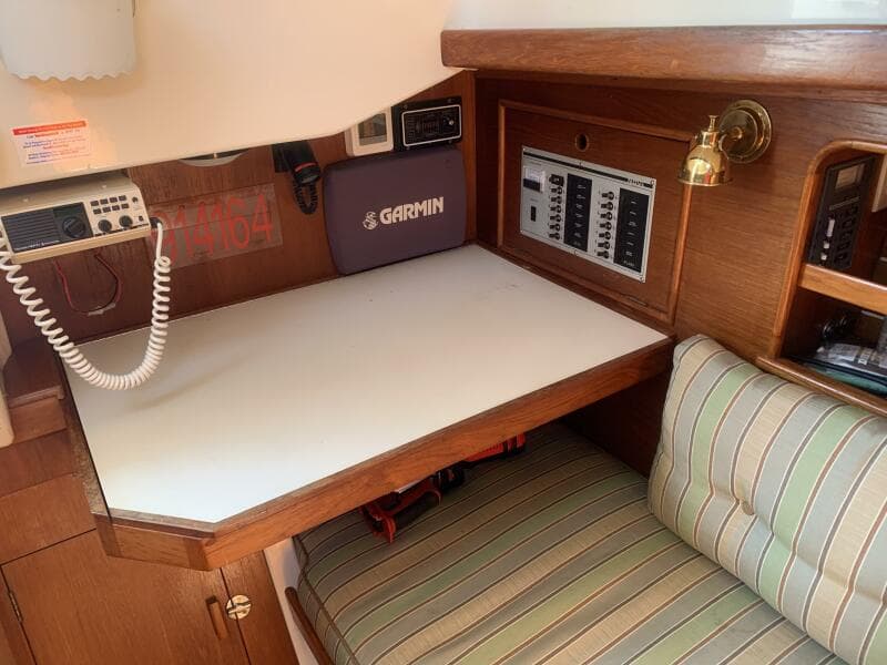 1987 Nonsuch Ultra 30