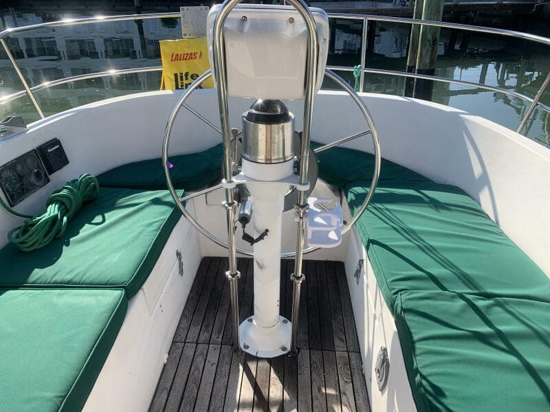 1987 Nonsuch Ultra 30