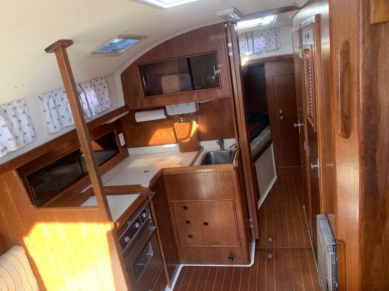 1987 Nonsuch Ultra 30