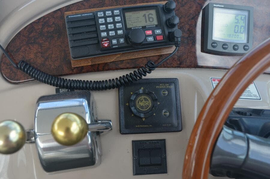 Sea Ray 46 4 RICH-SHER OR POORER - Cockpit - Helm