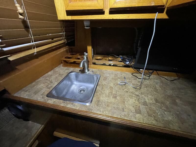 1986 Egg Harbor 40 Motor Yacht