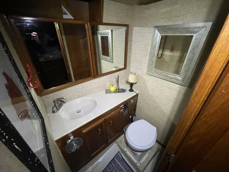 1986 Egg Harbor 40 Motor Yacht