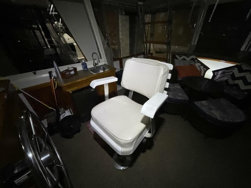 1986 Egg Harbor 40 Motor Yacht