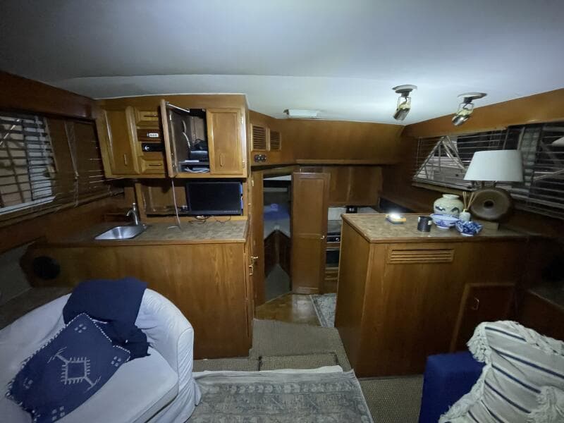 1986 Egg Harbor 40 Motor Yacht