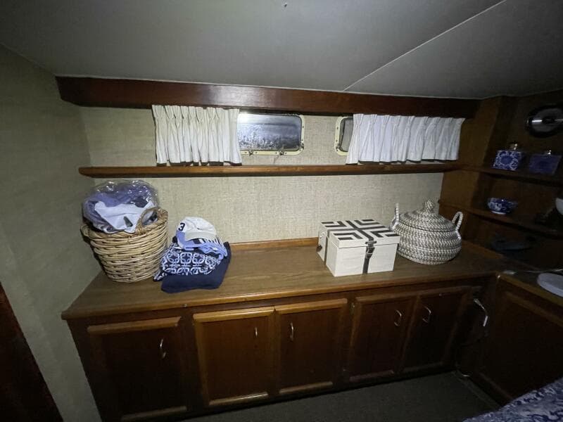 1986 Egg Harbor 40 Motor Yacht