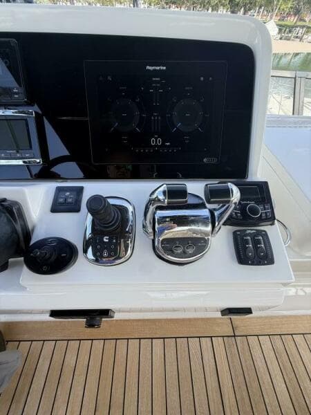 2018 Sea Ray FLY 400