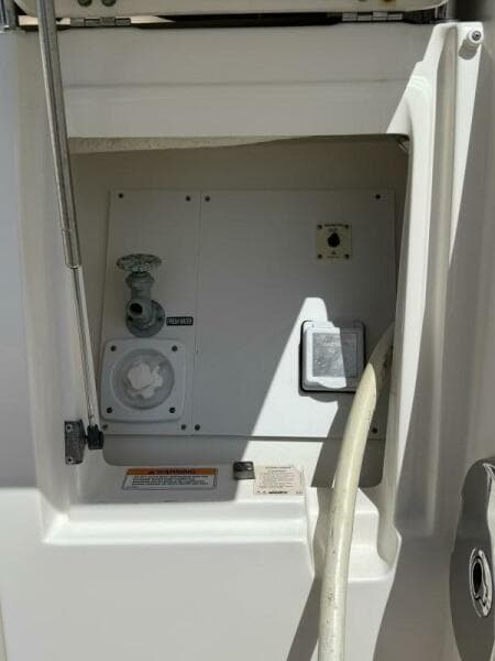 2018 Sea Ray FLY 400