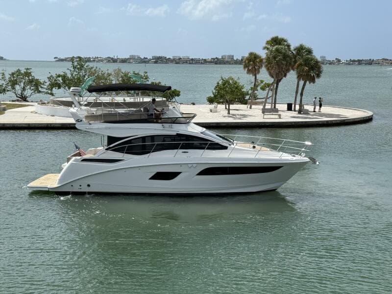 2018 Sea Ray FLY 400