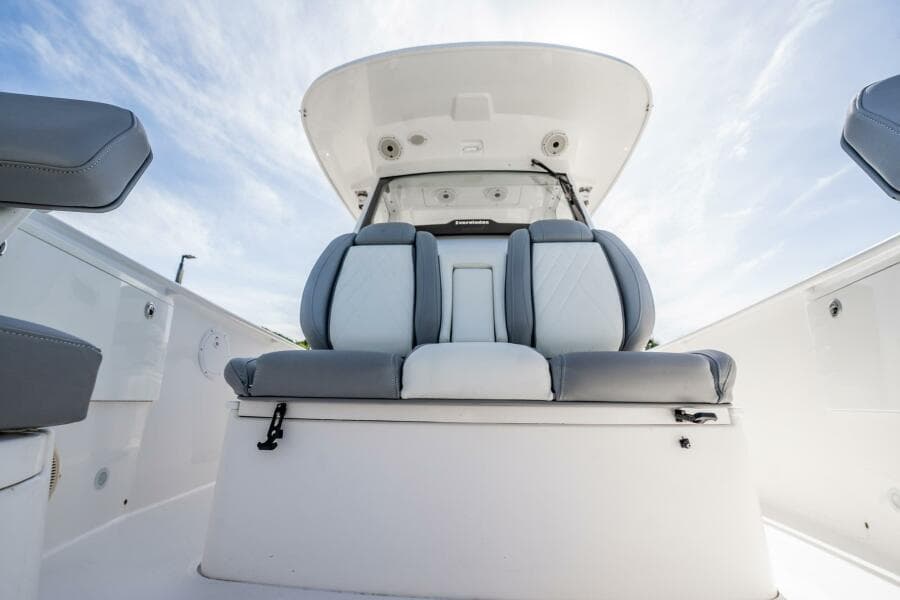 2021 Everglades 335 Center Console