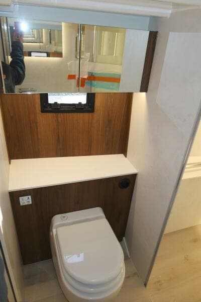 2026 Cobra Seamaster 45