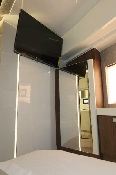 2026 Cobra Seamaster 45