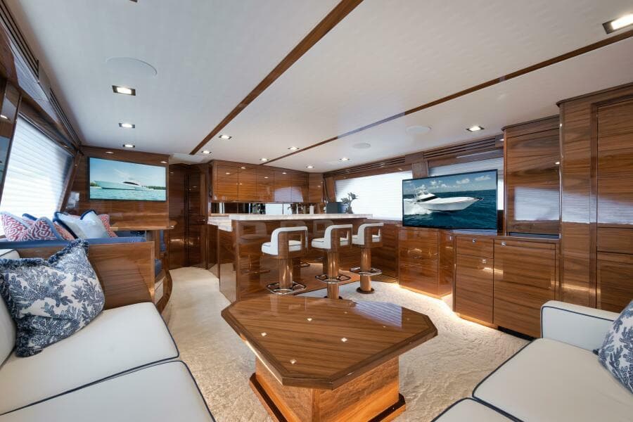 2024 Viking 68 Convertible- GYS TRADE- Salon