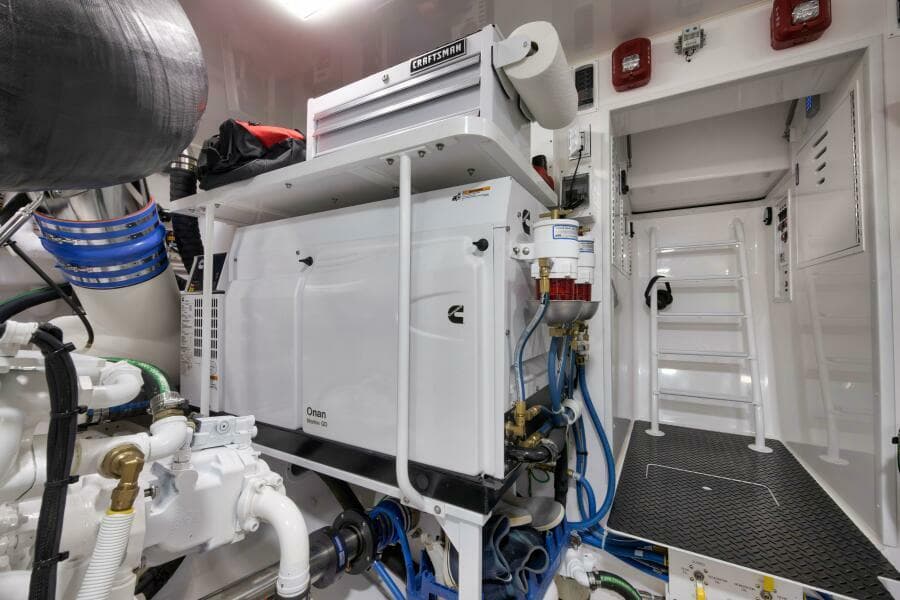 2024 Viking 68 Convertible- GYS TRADE- Generator