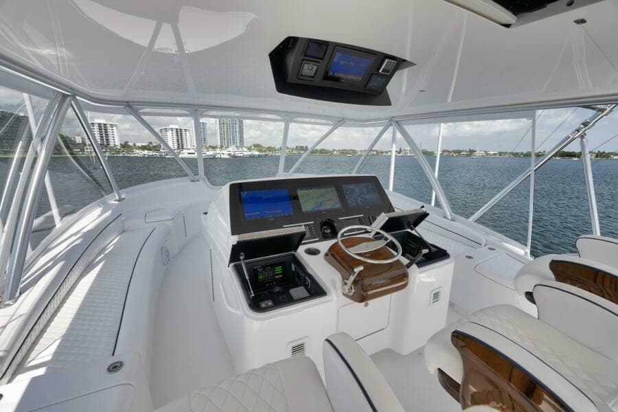 2024 Viking 68 Convertible- GYS TRADE- Helm