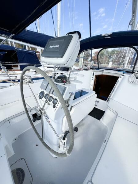 2005 Catalina 350