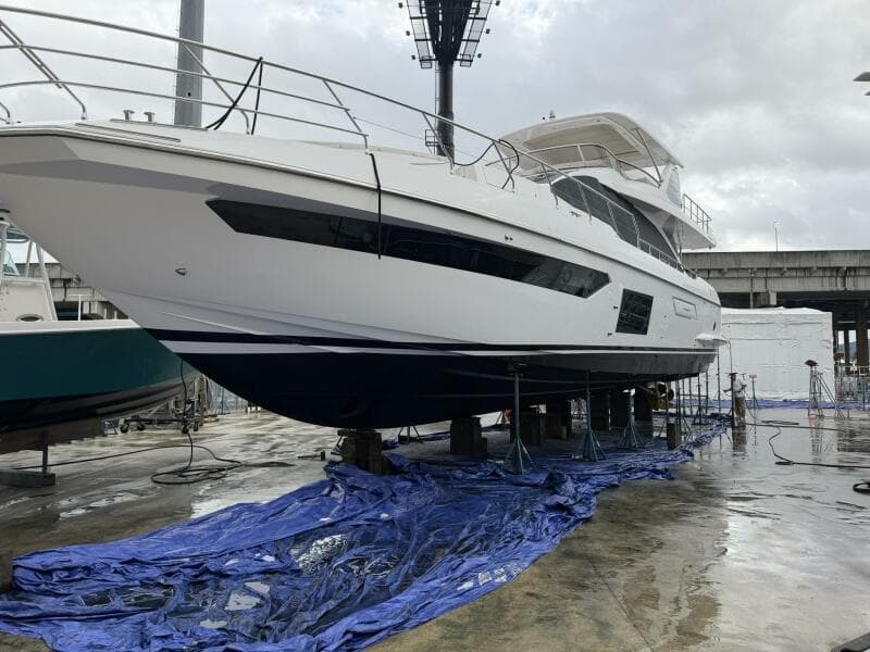 2021 Azimut Fly