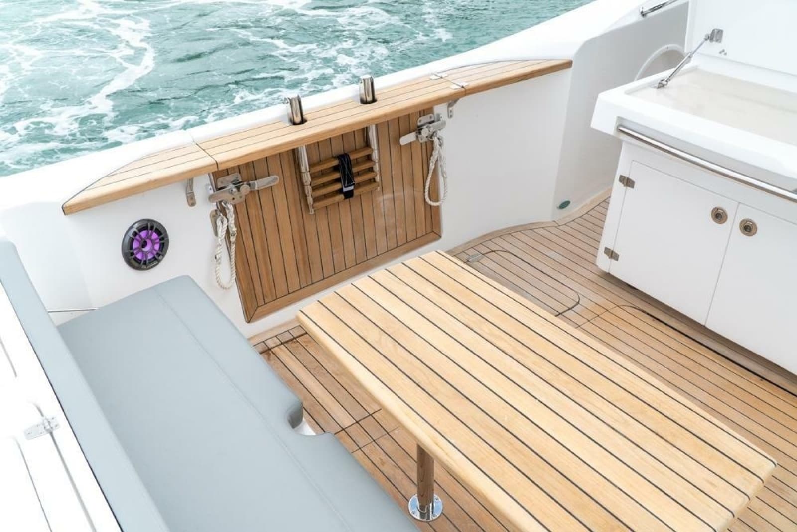 2025 Fishing Raptor 390 Solarium - Photo 8
