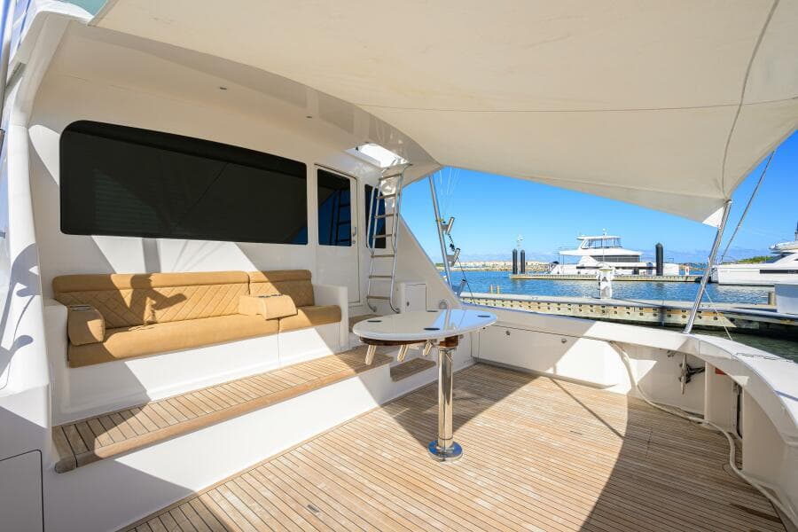 Mezzanine Seat With Sail Shade Up And Tabletop On Rocket Launcher