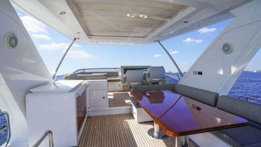 2017 Azimut 66 Flybridge