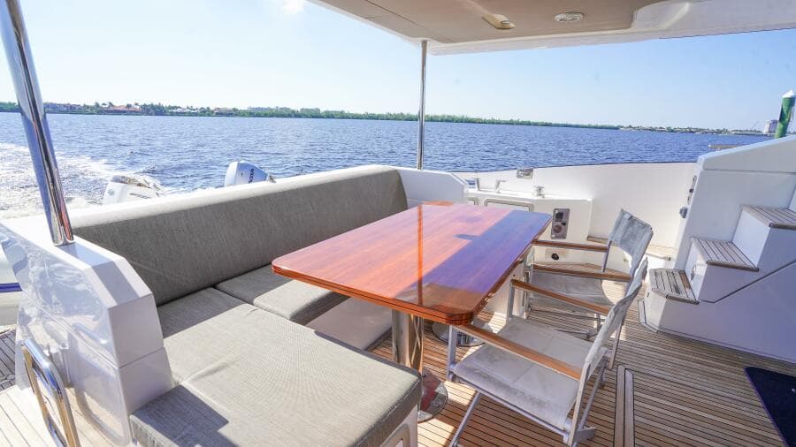 2017 Azimut 66 Flybridge