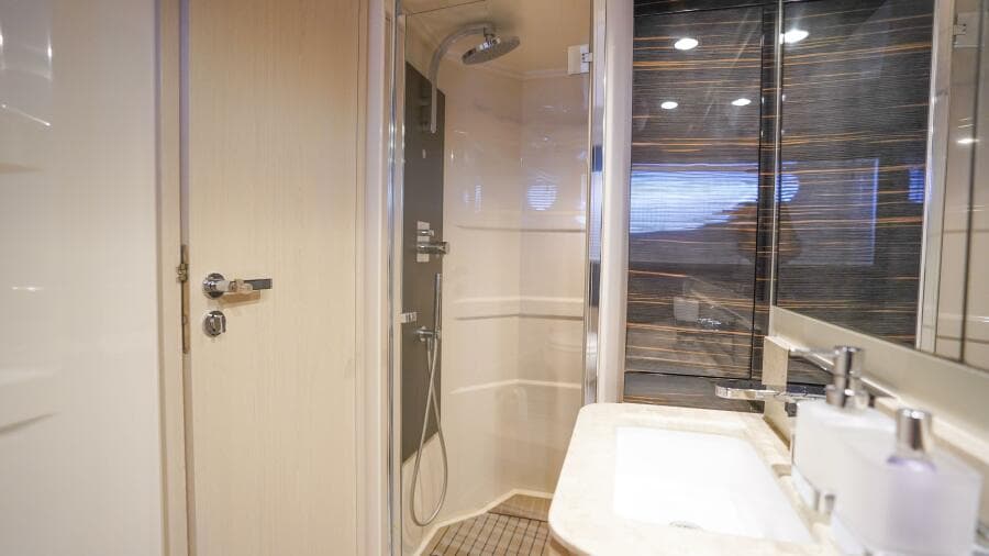 2017 Azimut 66 Flybridge