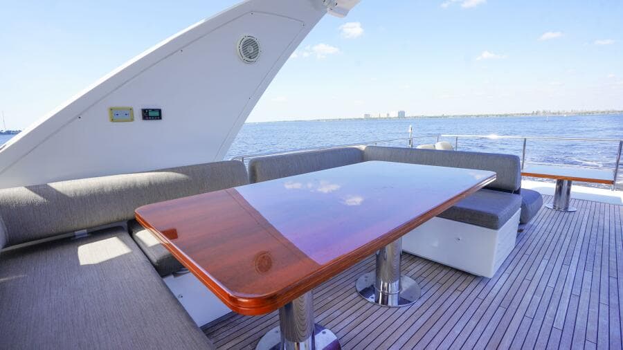 2017 Azimut 66 Flybridge