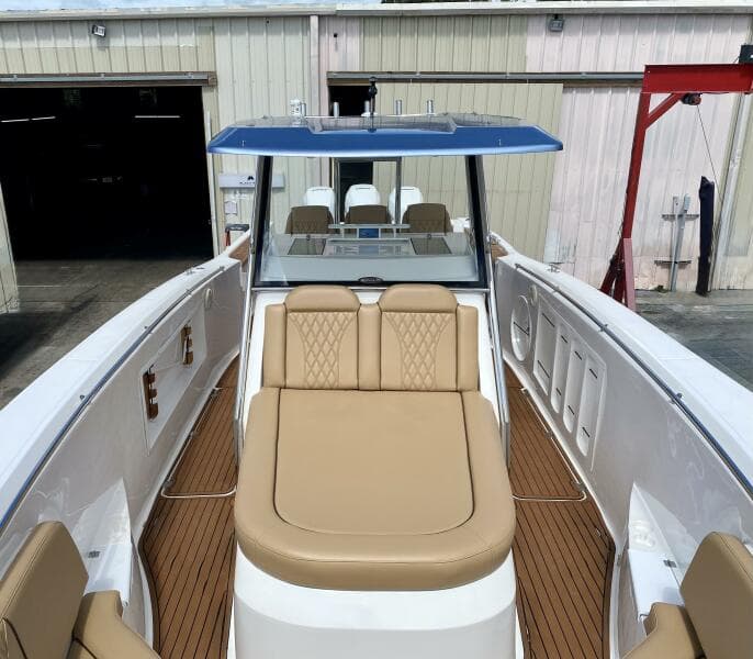 2023 Fishing Raptor 390 Solarium
