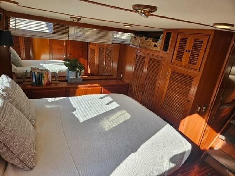 1990 Offshore Yachts 48 Yachtfisher