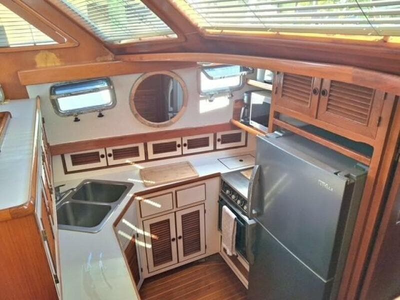 1990 Offshore Yachts 48 Yachtfisher