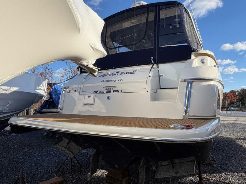 2002 Regal Commodore 3860