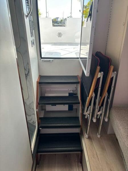 1987 Chris-Craft 284