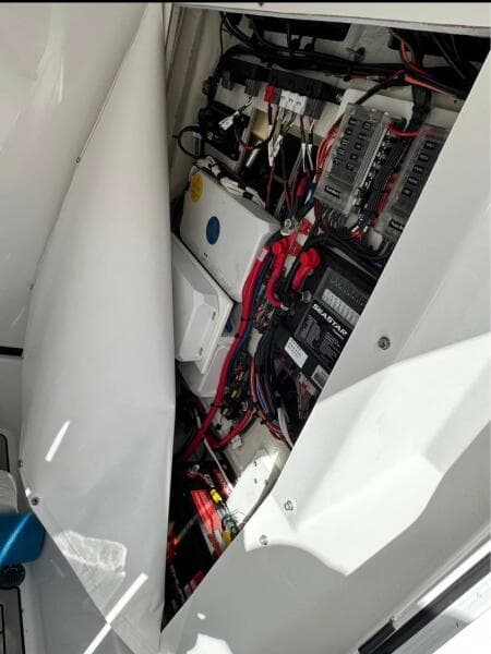 2023 Sportsman Masters 267 Bay Boat