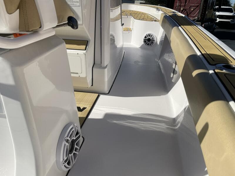 2023 Sportsman Masters 267 Bay Boat