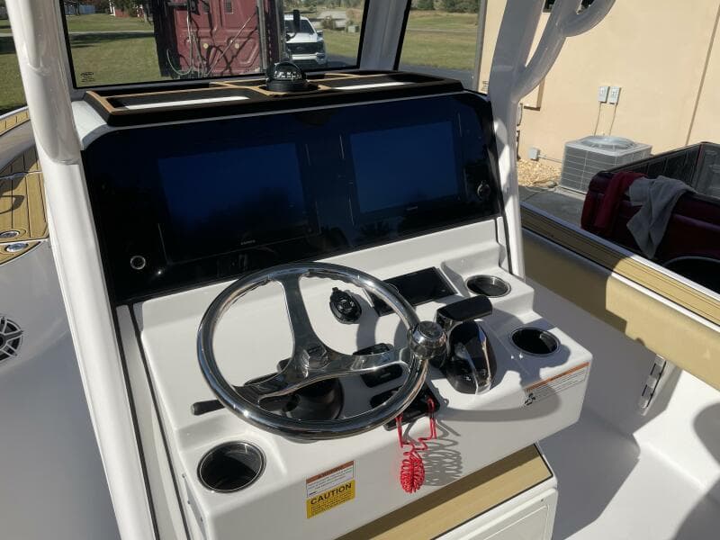 2023 Sportsman Masters 267 Bay Boat