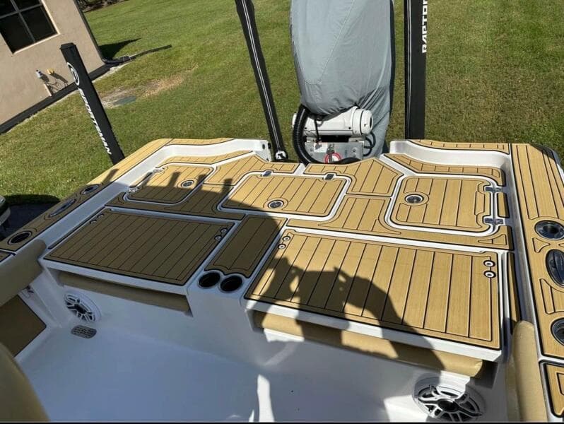 2023 Sportsman Masters 267 Bay Boat