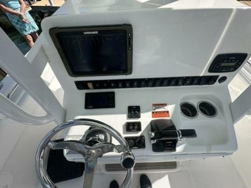 2014 Sea Hunt 27 Gamefish Forward Seating