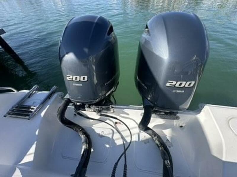 2014 Sea Hunt 27 Gamefish Forward Seating