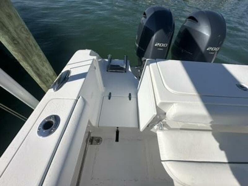 2014 Sea Hunt 27 Gamefish Forward Seating