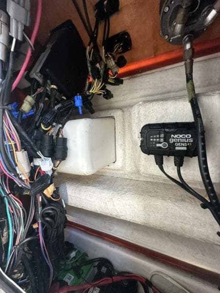 2014 Sea Hunt 27 Gamefish Forward Seating