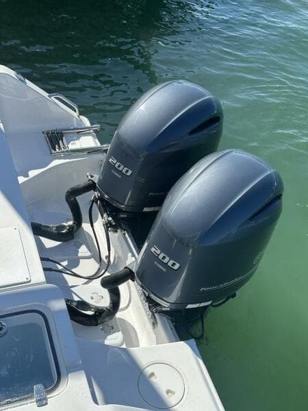 2014 Sea Hunt 27 Gamefish Forward Seating