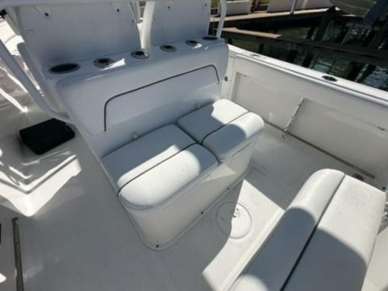 2014 Sea Hunt 27 Gamefish Forward Seating