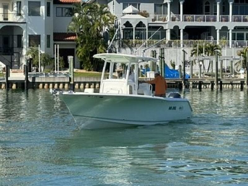 2014 Sea Hunt 27 Gamefish Forward Seating