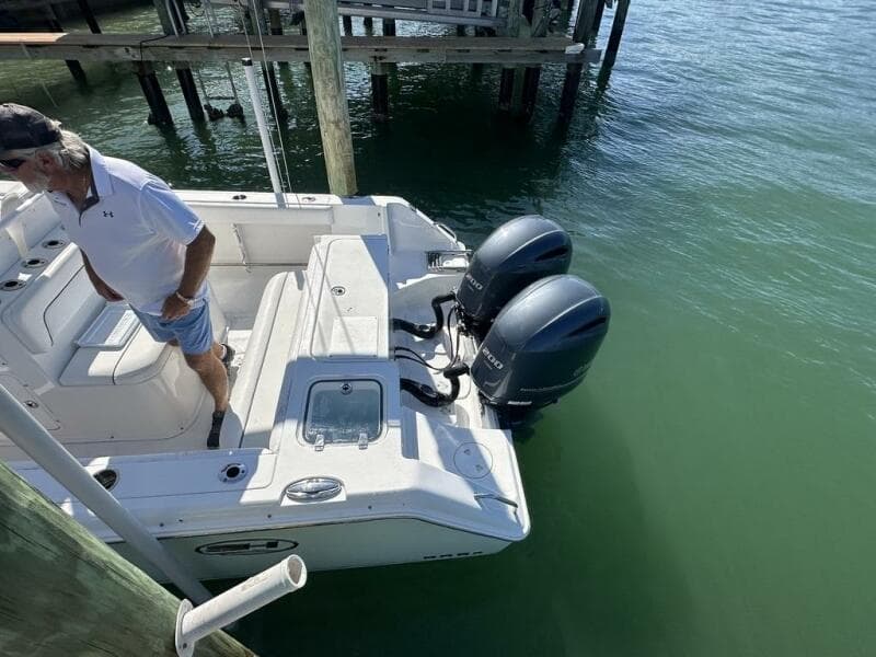 2014 Sea Hunt 27 Gamefish Forward Seating